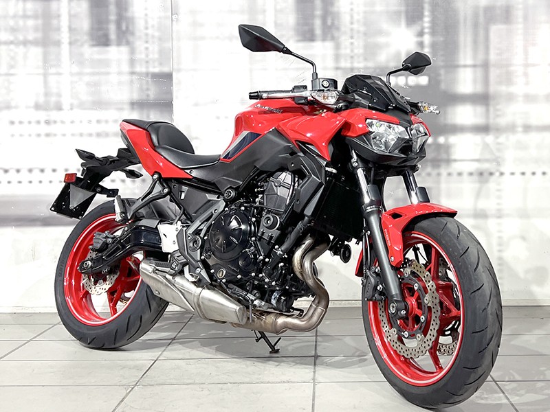 Kawasaki Z 650 50th Anniversary Firecracker Red usata - moto naked