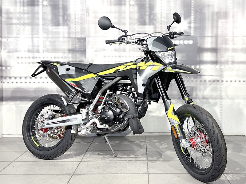 Fantic Motor XM 50 Motard Performance Black/Yellow - LM Raggi nuova - moto supermotard