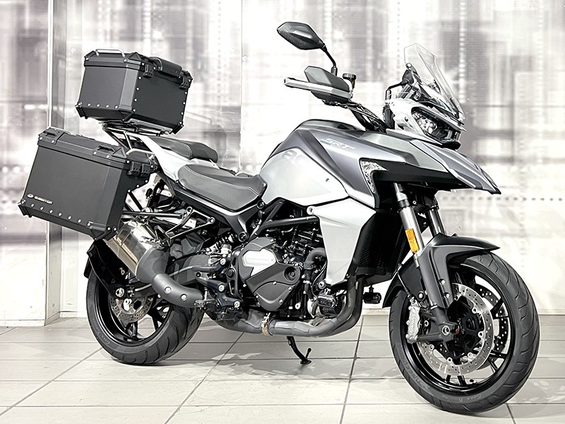 Qjmotor SRT 800 Violet grey usata - moto crossover