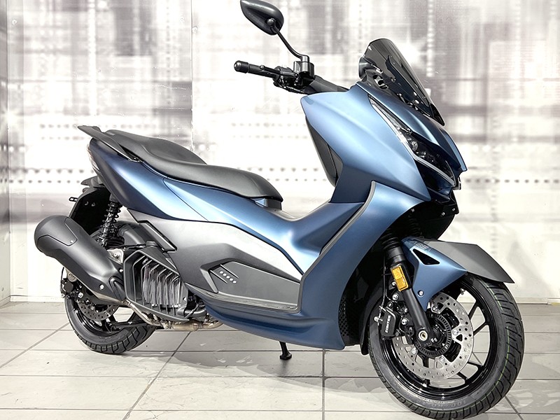 Zontes ZT 125 D Blu nuova - moto scooter maxiscooter