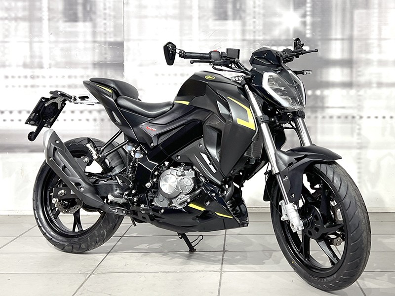 Keeway RKF 125 Black usata - moto naked