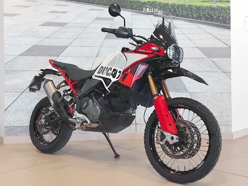 Ducati DesertX Rally Iron Giant Livery usata - moto crossover