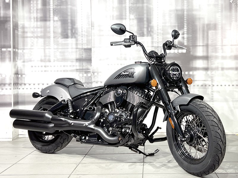 Indian Chief Bobber Dark Horse Titanium Smoke usata - moto custom