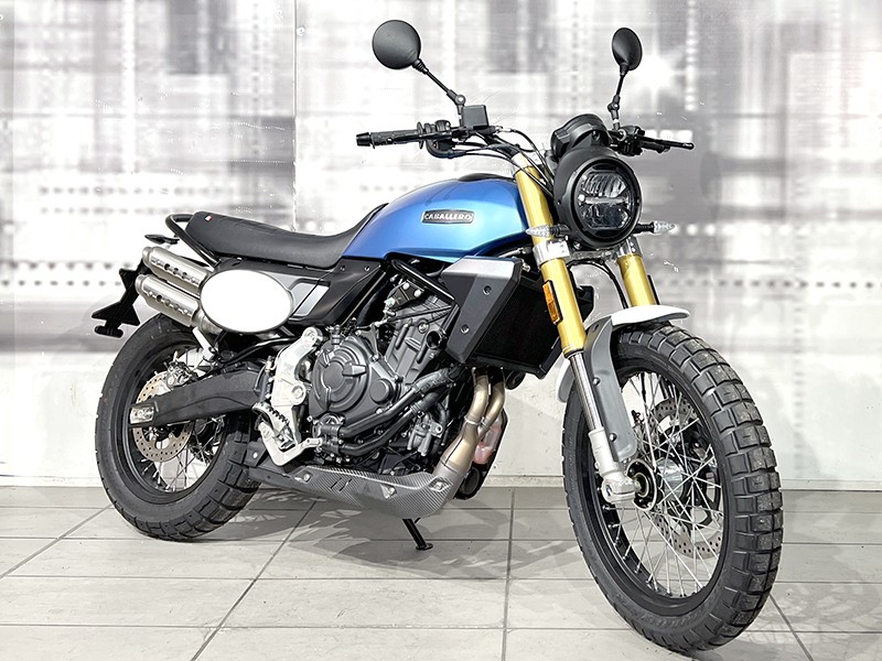 Fantic Motor Caballero Scrambler 700 Blu nuova - moto scrambler