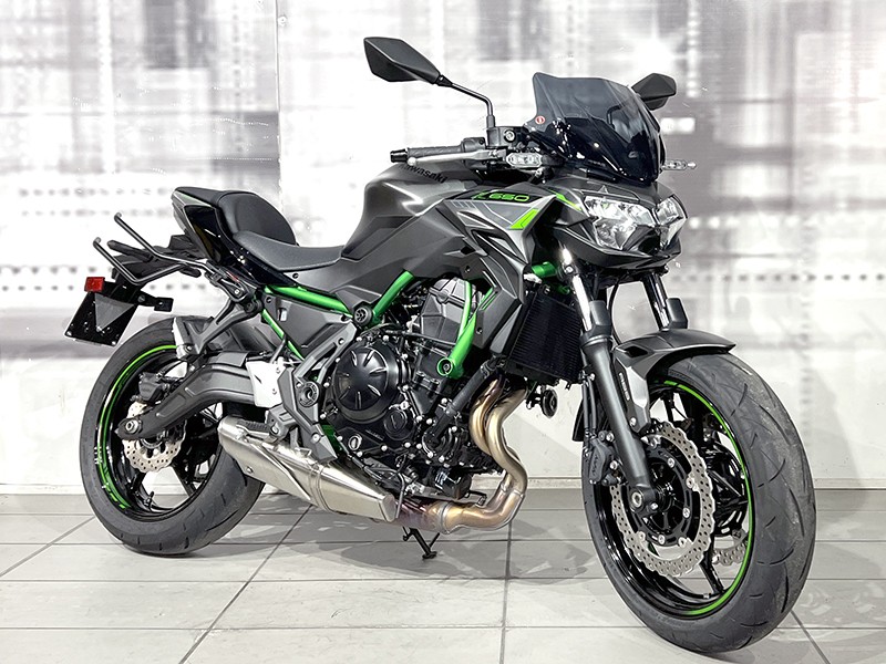 Kawasaki Z 650 Plus Gray/Green usata - moto naked