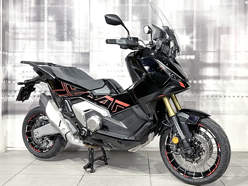 Honda X-ADV Black usata