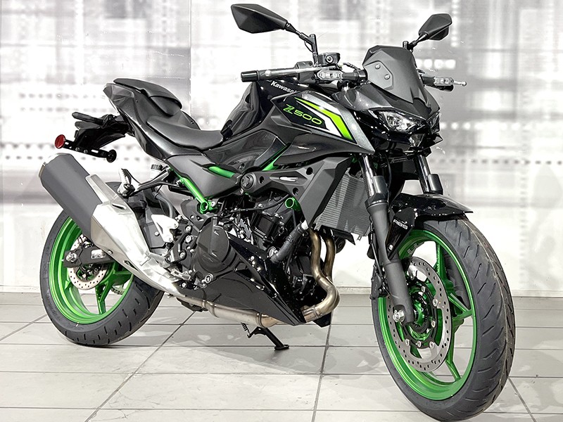 Kawasaki Z 500 SE Ebony/Gray nuova