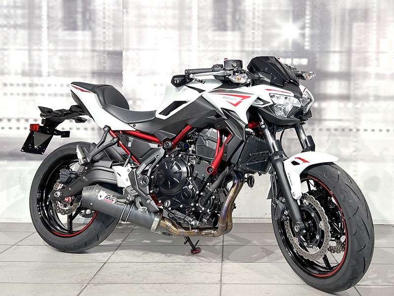 Kawasaki Z 650 Bianco usata - moto naked