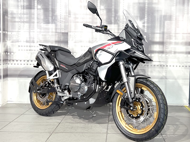 Cyclone RX 600 Bianco nuova - moto crossover