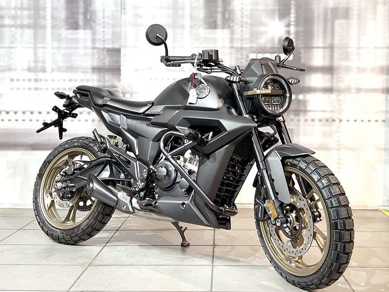 Zontes ZT 125 G1 Black/Gold nuova - moto naked