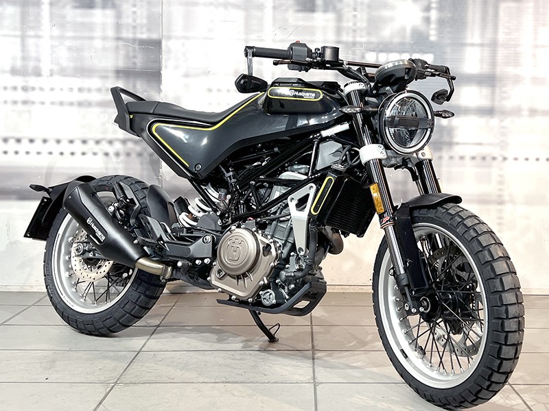 Husqvarna Vitpilen 401 Nero usata - moto naked