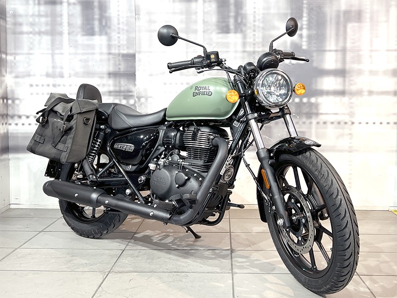 Royal Enfield Meteor 350 Aurora Green usata - moto custom