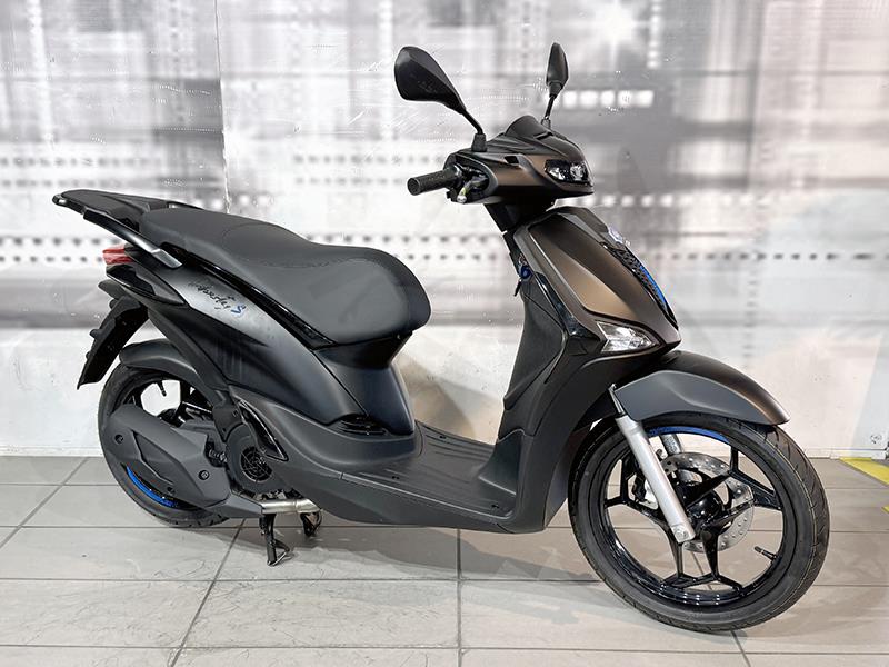 Piaggio Liberty 125 S ABS Nero Meteora nuova - moto scooter maxiscooter