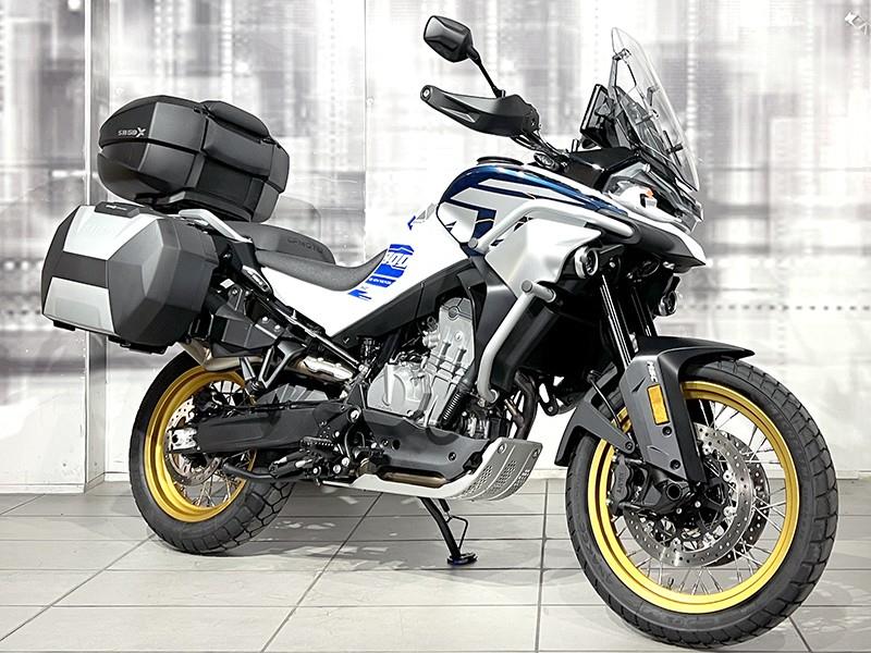 CFMoto 800MT Explore Starry White usata - moto crossover