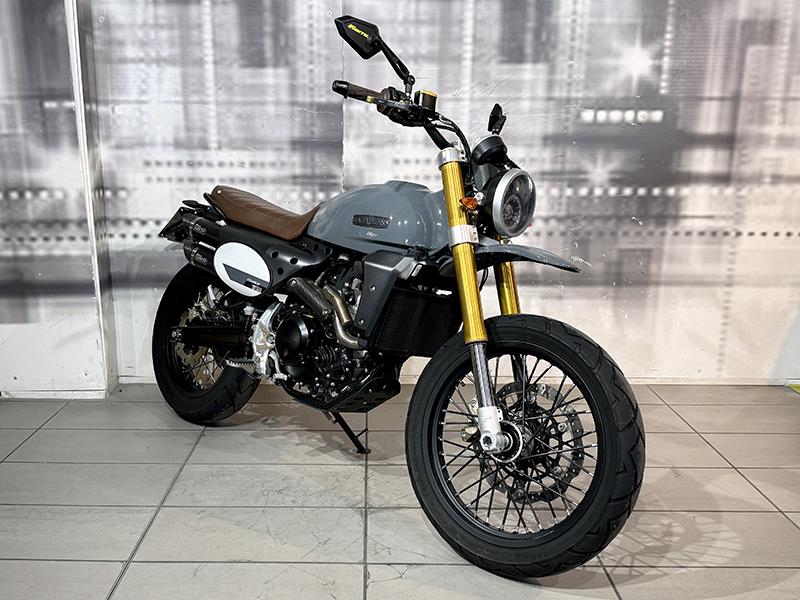 Fantic Motor Caballero Deluxe 500 Grigio usata - moto scrambler