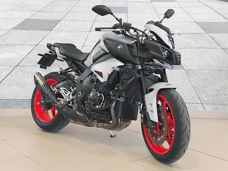 Yamaha MT-10 Silver usata - moto naked