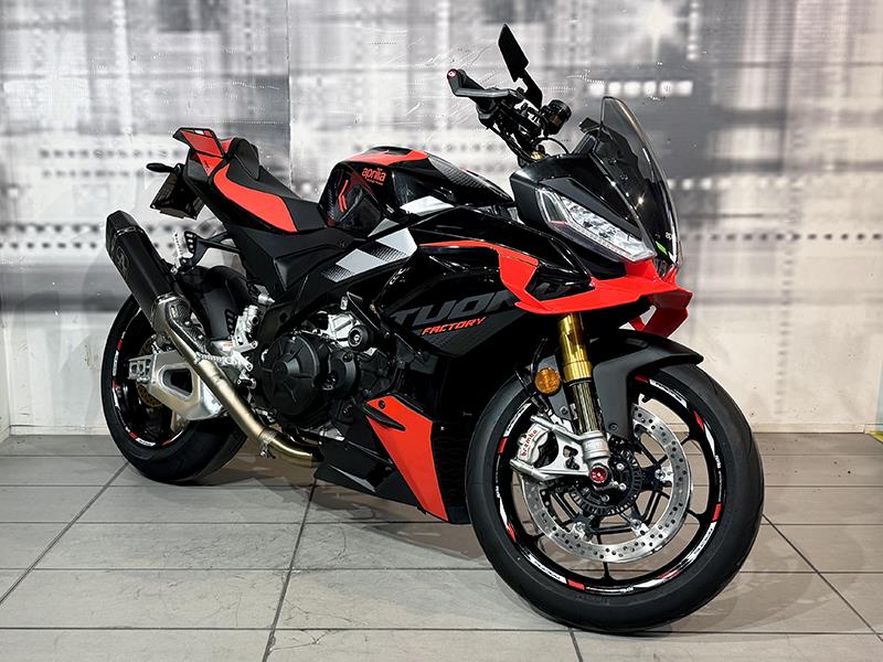 Aprilia Tuono 1100 V4 Factory Dark Kraken usata