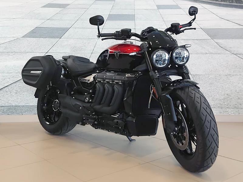 Triumph Rocket 3 R Storm Nero/Rosso usata - moto custom