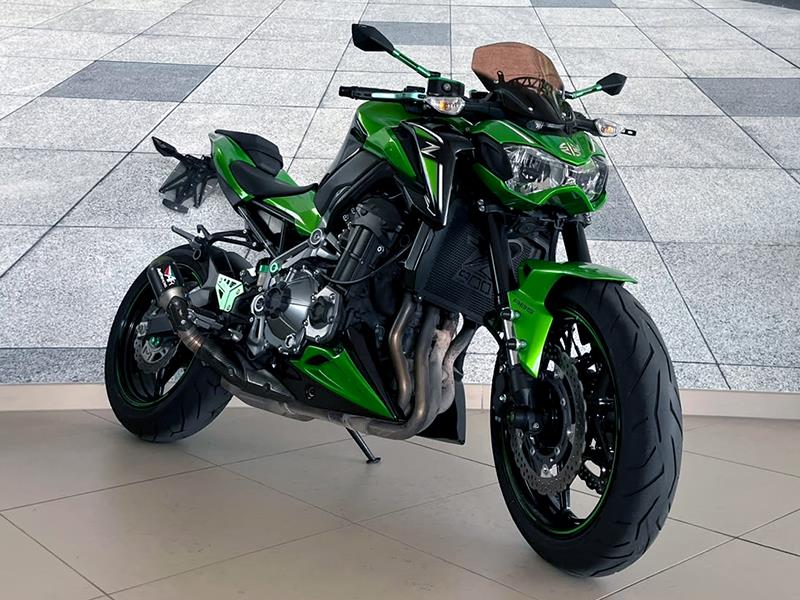 Kawasaki Z 900 Green Candy Lime / Spark Black usata