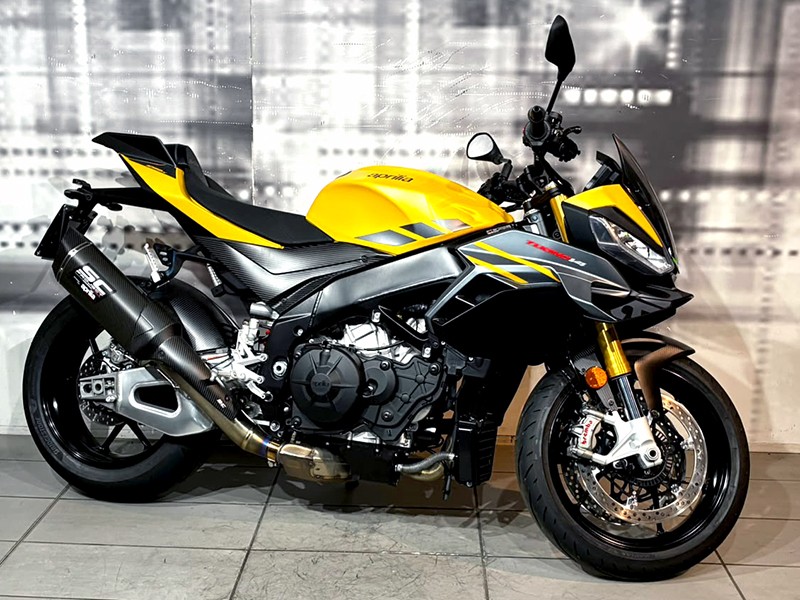 Aprilia Tuono 1100 V4 Scorpion Yellow usata - moto naked
