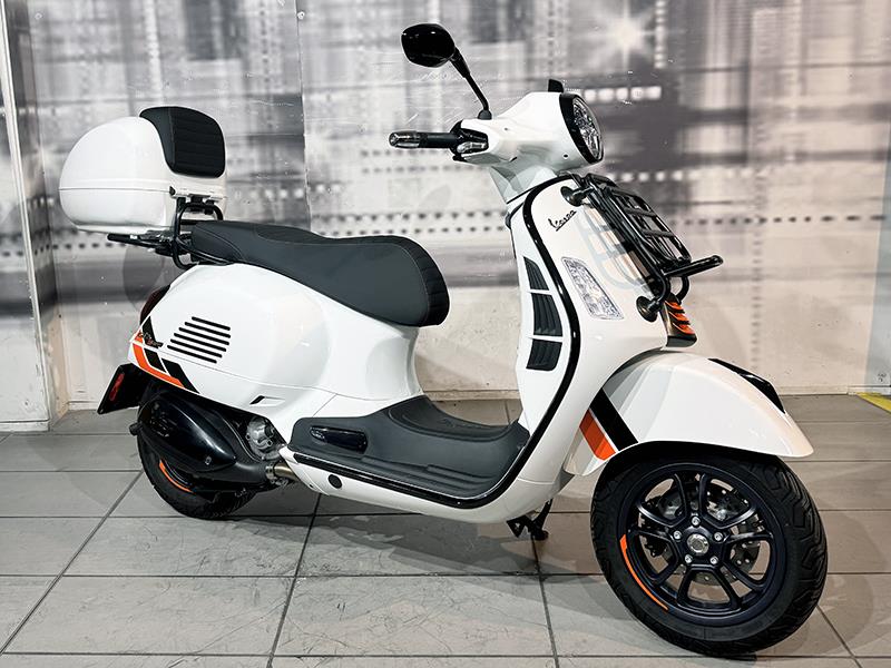 Piaggio Vespa GTS 310 SuperSport Bianco Innocente usata - moto scooter maxiscooter