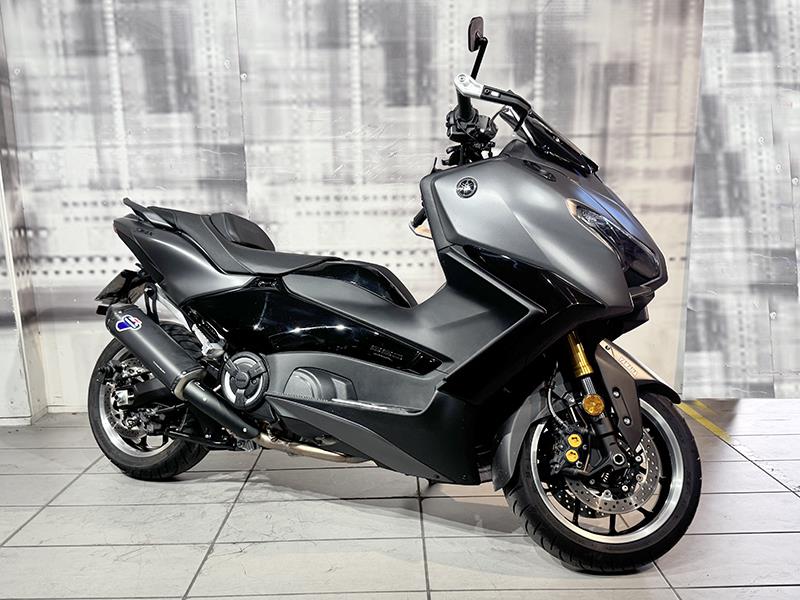 Yamaha TMax 560 Tech Max Crystal Graphite usata