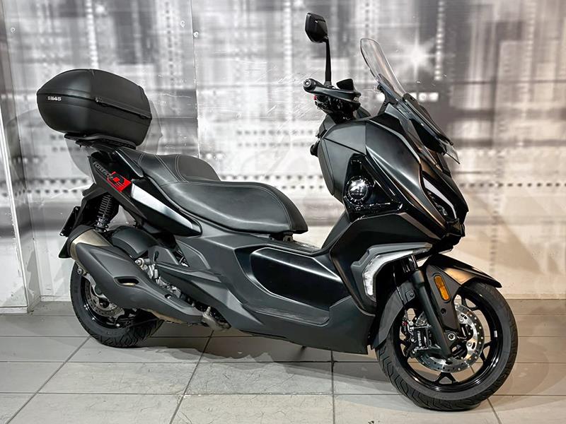 Qjmotor Fort 4.0 Nero usata - moto scooter maxiscooter