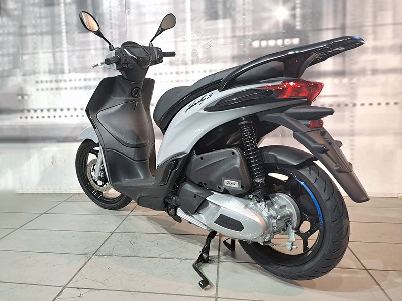Piaggio Liberty 125 S ABS Grigio Materia nuova - moto scooter maxiscooter