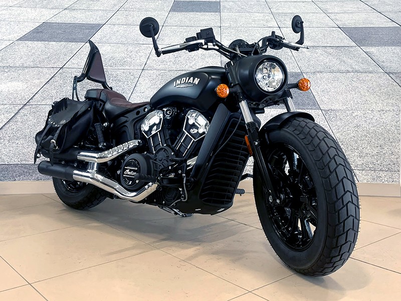 Indian Scout Bobber Black Smoke usata - moto custom