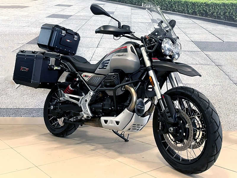 Moto Guzzi V85 TT Travel Grigio Grigna usata - moto crossover