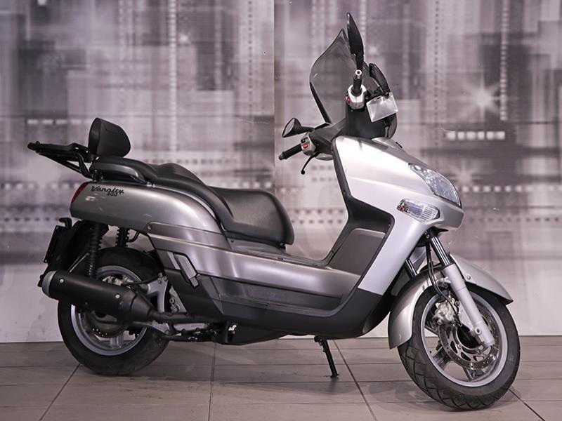 Yamaha Versity XC 300 Grigio usata - moto scooter maxiscooter