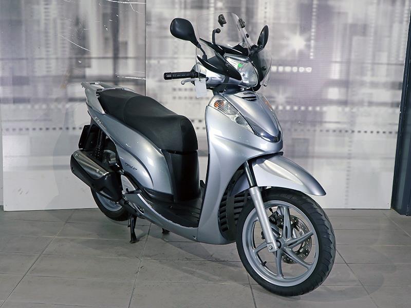 Honda SH 300 Grigio aziendale - moto scooter maxiscooter